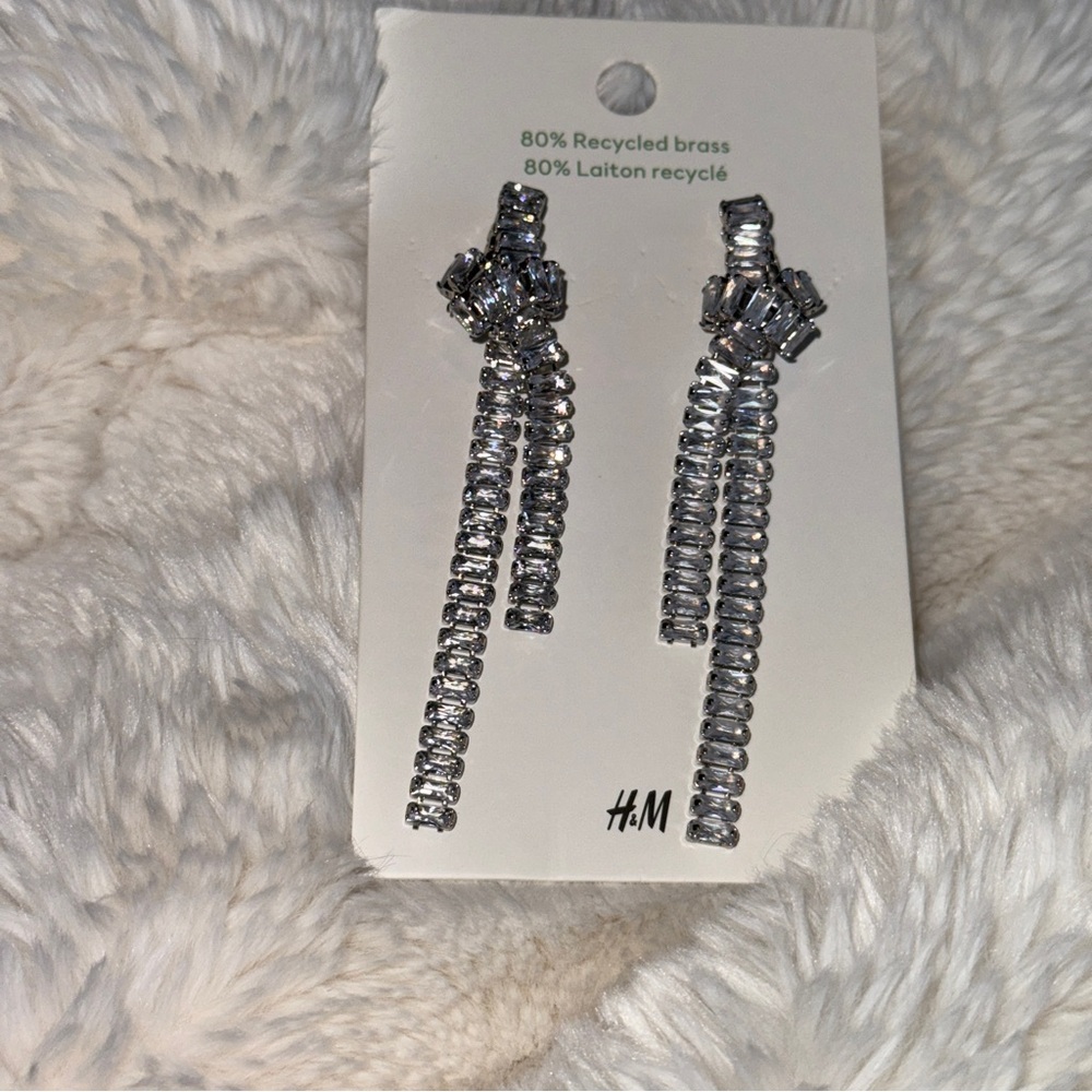🪩Holiday Fancy earrings H&M holiday collection - Picture 4 of 4